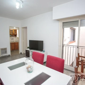 2 Ambientes con Baulera. Apto Profesional en Caballito