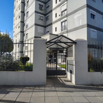 Departamento en Venta de 2 dormitorios con Cochera a reciclar en Tandil