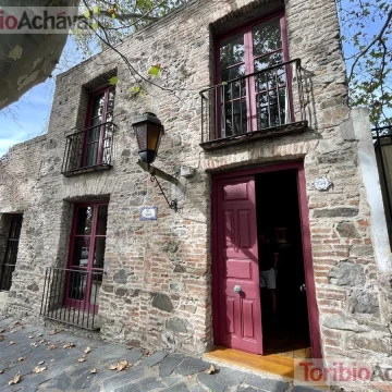 Lindísima Casa histórica en venta, con 4 dorm, en el Casco Antiguo de Colonia del Sacramento