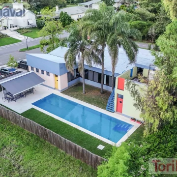 Newman II, casa venta, restaurada a nuevo, 8 amb con gran lote y pileta
