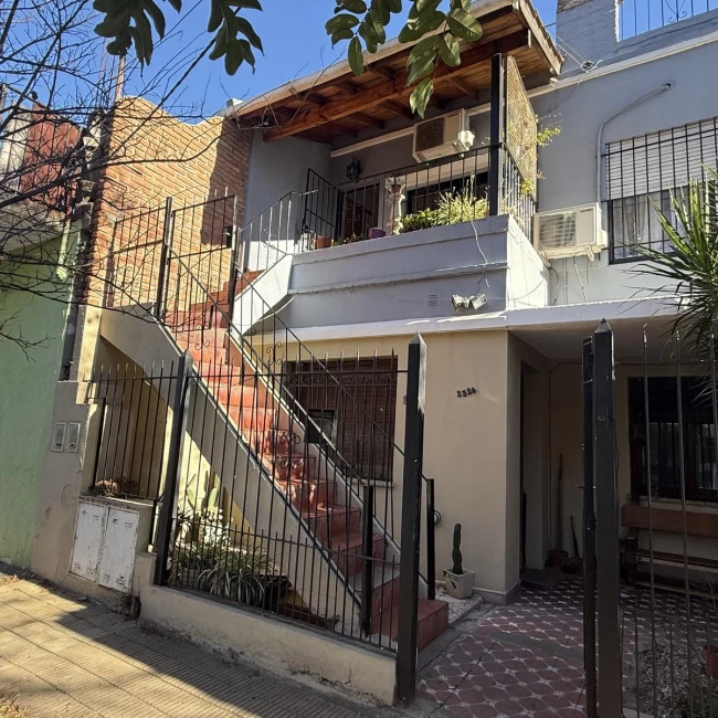 VENTA PH 3 AMB CON TERRAZA Y BALCON - BECCAR