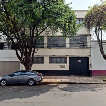 Casa con uso de suelo en renta - Doctores