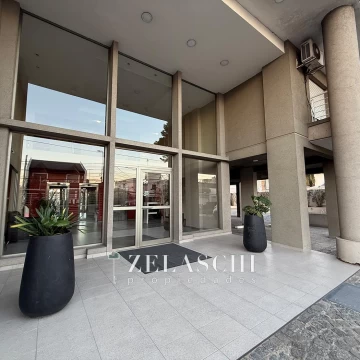 Alquiler: Departamento 2 ambientes con cochera, calle Esteban Merlo, Caseros - Zelaschi Propiedades