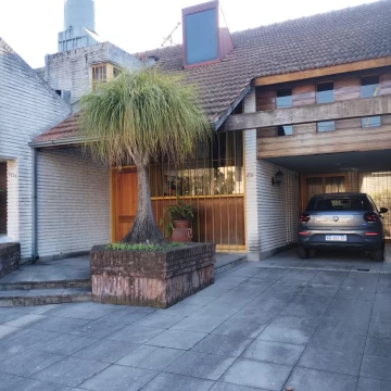 Venta Casa 4 ambientes Barrio Ingles Hurlingam