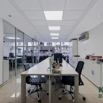 Oficina 178m2 -A Nuevo- en Venta en Zona Centro