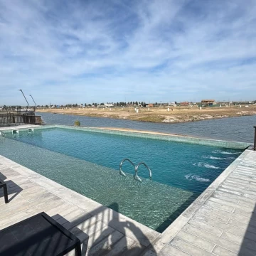 Terreno en venta en Funes Lake