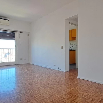 ALQUILER DOS AMBIENTES MUY LUMINOSO ALMAGRO