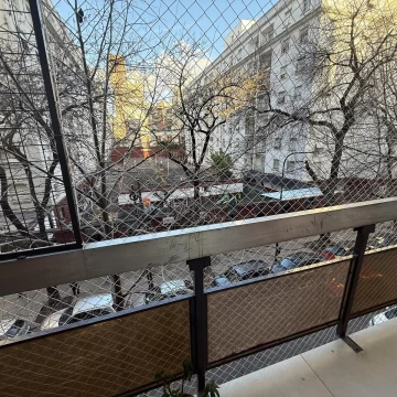 Departamento de 3 ambientes con balcón en venta Las Cañitas
