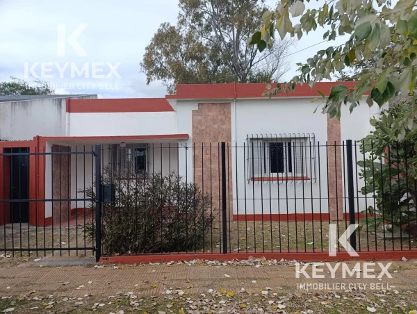 Casa en Los Hornos en alquiler