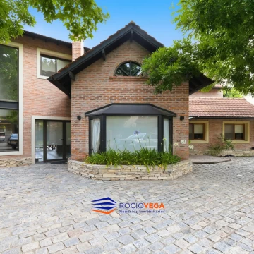 Casa a la venta en Banco Provincia, Francisco Alvarez, Moreno