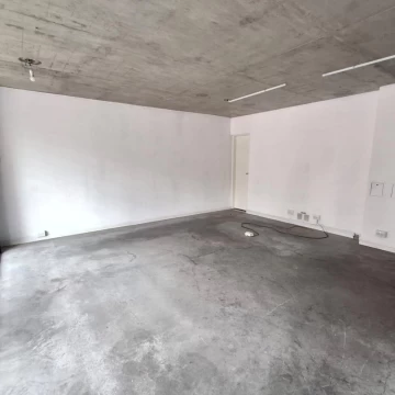 Local Comercial en Alquiler Amplio Ubicado en Ricchieri al 600