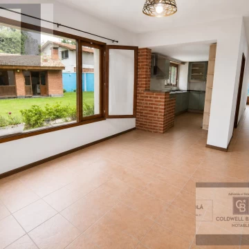VENTA-CASA  350MTS ING. MASCHWITZ