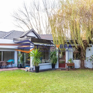 Casa en venta en Country Club Banco Provincia, Francisco Alvarez