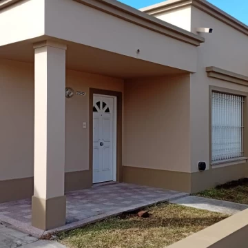 casa en alquiler lujan tres ambientes alberti 2242