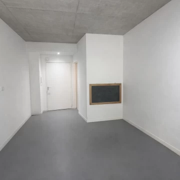 ALQUILER MONOAMBIENTE CON BALCÓN AL FRENTE | IDEAL CONSULTORIO