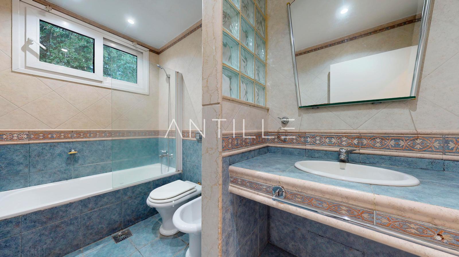 BAÑO CASA EN VENTA EN ABRIL CLUB DE CAMPO, HUDSON