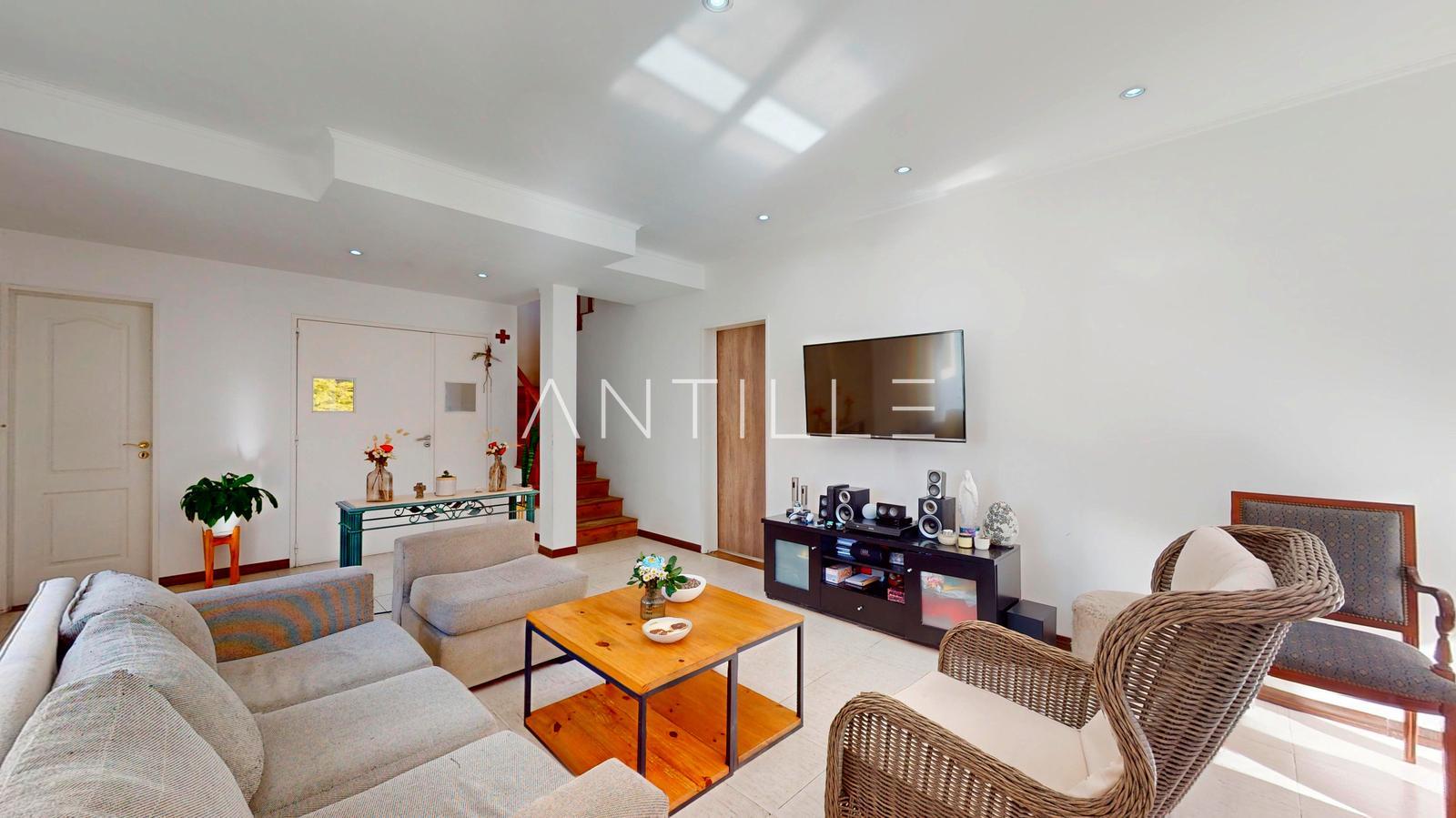 LIVING CASA EN VENTA EN ABRIL CLUB DE CAMPO, HUDSON