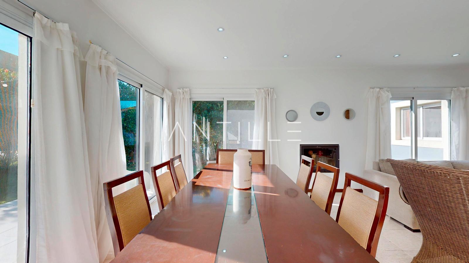 COMEDOR CASA EN VENTA EN ABRIL CLUB DE CAMPO, HUDSON