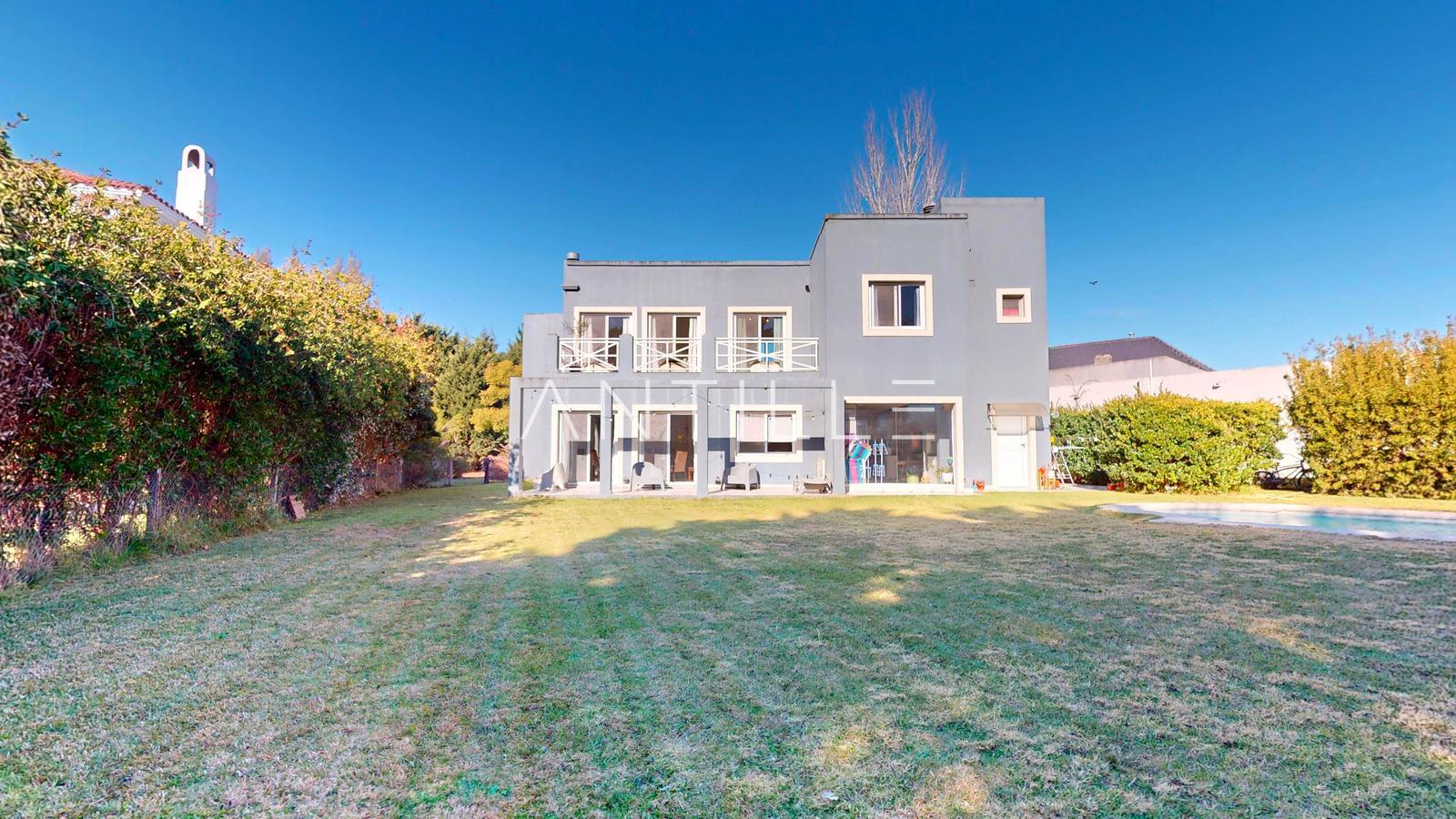 FACHADA CASA EN VENTA EN ABRIL CLUB DE CAMPO, HUDSON