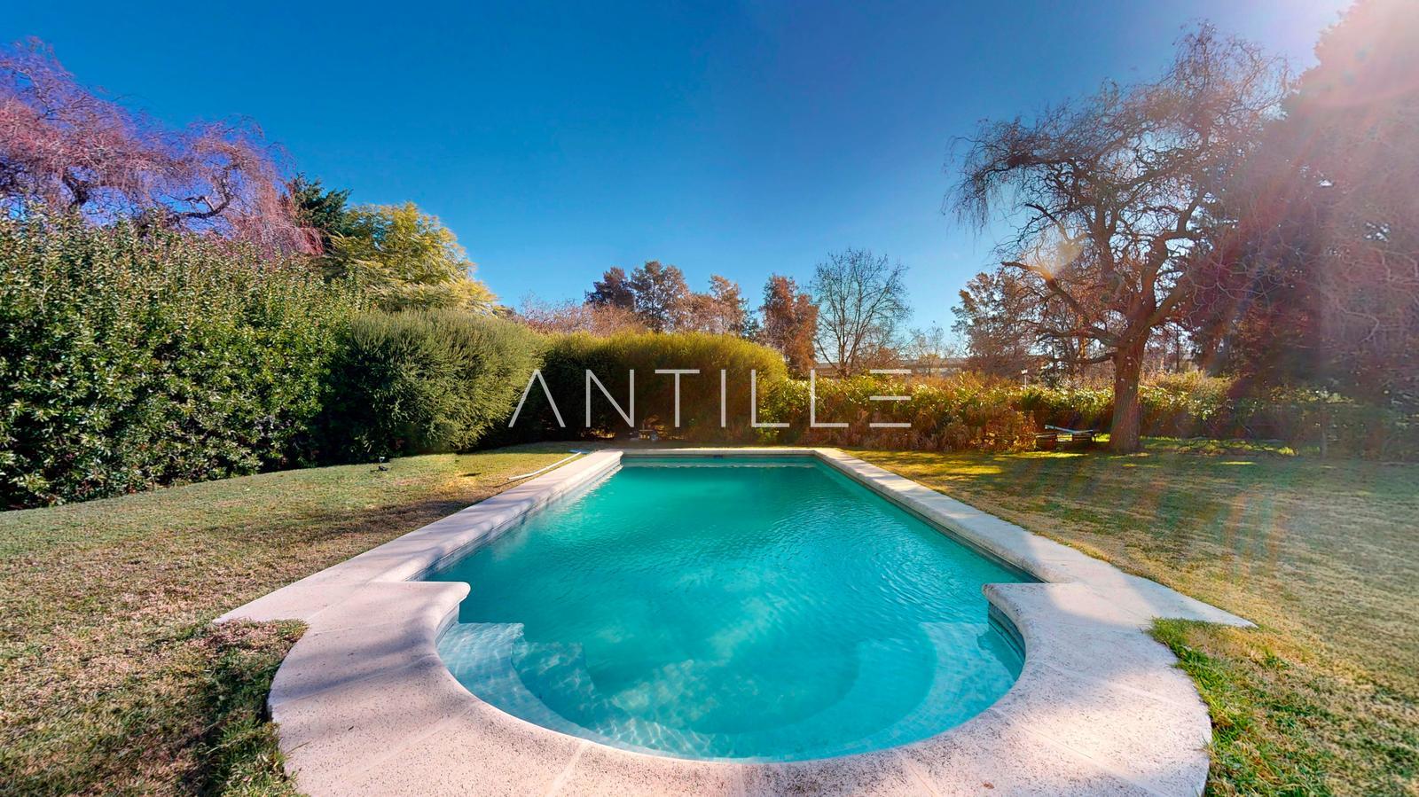 PILETA CASA EN VENTA EN ABRIL CLUB DE CAMPO, HUDSON