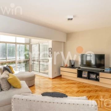 Departamento en Venta - 4 ambientes - Cochera - Baulera - Luminoso - Belgrano
