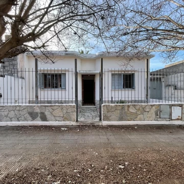 Alto Alberdi | Casa de 2 Dormitorios   Departamento independiente | Gran potencial de Inversión