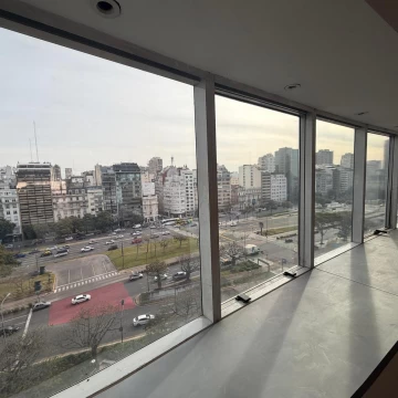 Oficinas con cochera en Venta - Retiro