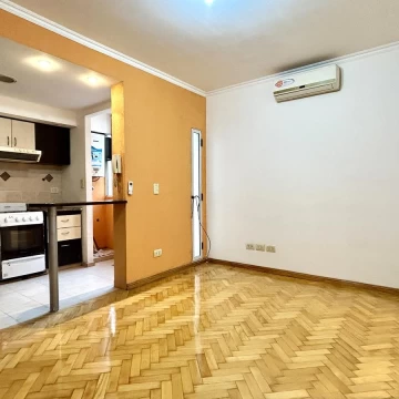 Alquiler Departamento 2 Ambientes C/ Lavadero en Flores.