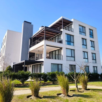 Venta, Excelente departamento de 2 ambientes con cochera y baulera en Barrio Naútico Canal, Villa Nueva Tigre