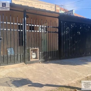 CASA EN VANTA MAS DOS DEPARTAMENTOS EN VILLA MERCEDES, SAN LUIS.