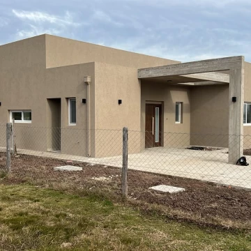 Venta Casa a estrenar en San Sebastian - Pilar
