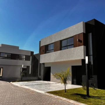 Duplex 4 ambientes Zona Caamaño