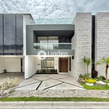 CASA EN VENTA EN PARQUE COAHUILA, LOMAS DE ANGELOPOLIS III
