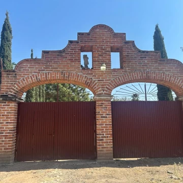 VENTA DE CASA, TERRENO AMPLIO, A PIE DE CARRETERA, IXTLAHUACÁN DE LOS MEMBRILLOS