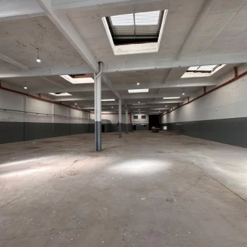Excelente Establecimiento industrial, en Lomas del Mirador