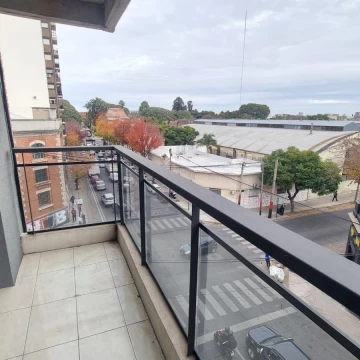 Alquiler Departamento Rosario Barrio Lourdes. Externo - Balcon- Moderno