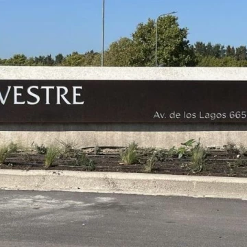 VENTA TERRENO AL LAGO  EN BARRIO SILVESTRE NORDELTA