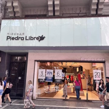 ALQUILER - Excelente local sobre la Peatonal - 200 m2 en dos plantas