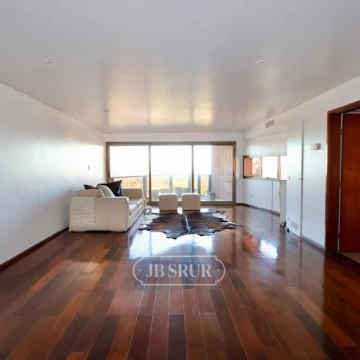 Departamento en Venta de 3 dormitorios con balcón y cochera en Nueva Córdoba
