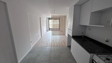 Departamento en Alquiler, Monoambiente amplio c/balcón