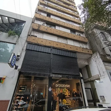 AMPLIO MONOAMBIENTE DIVIDO