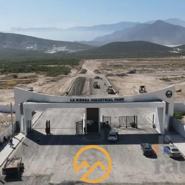 Lotes industriales La Sierra Industrial Park en Av Lincoln