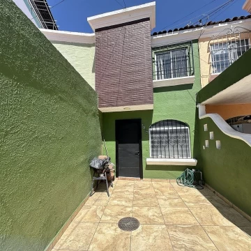 Venta de casa en Jardines del Valle Zapopan