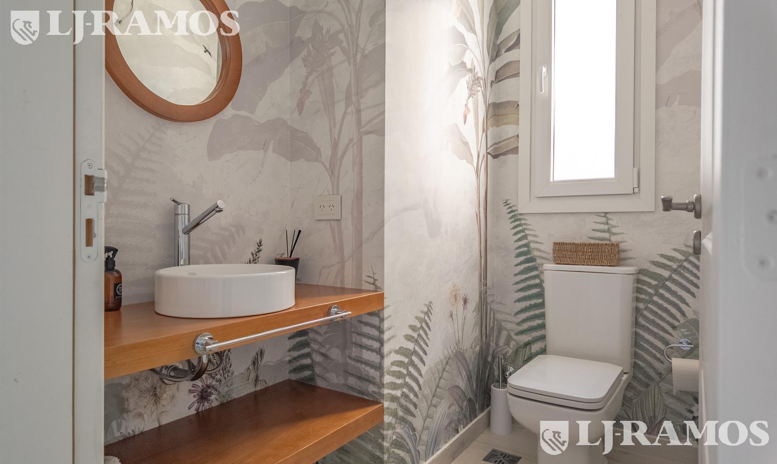 image 32