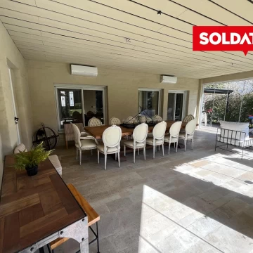 Highland CC, venta  casa con renta a julio 2027, al golf
