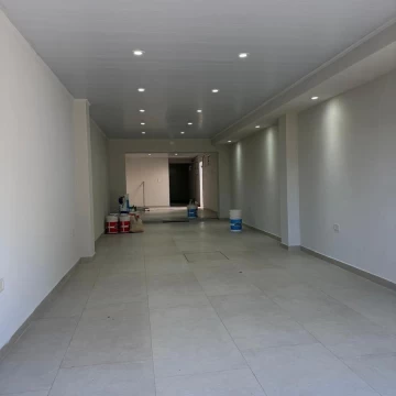 Local en alquiler sarmiento al 600