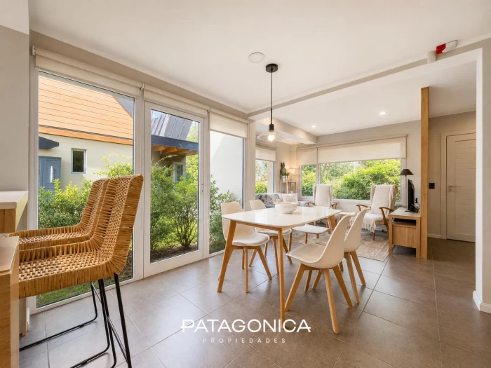 Departamento 3 ambientes con jardín. Todos los servicios. Totalmente equipado