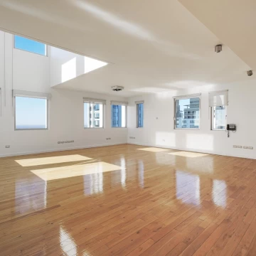 Venta Departamento Duplex  Torre Renoir Puerto Madero Vista al Rio de 4 ambientes