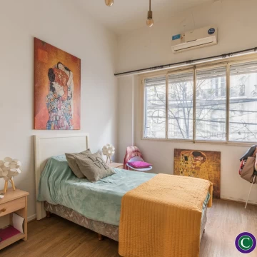 Vicente López y Rodríguez Peña - Departamento de 2 ambientes c/ Balcón en la mejor zona de RECOLETA
