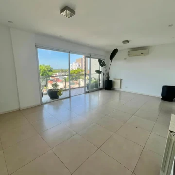 VENTA HERMOSO DEPARTAMENTO UBICADO EN LEON GURUCIAGA 57